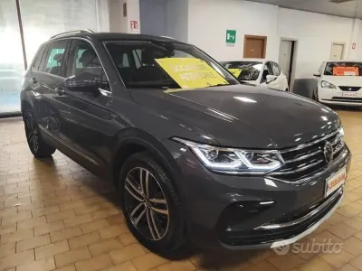 Gebraucht VW Tiguan 150 PS (110 kW) 2021 Grau SUV
