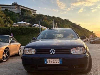 Usata 2001 VW Golf IV Berlina | 2500 € (Buon prezzo)