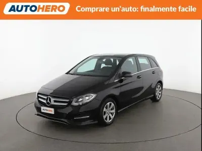Usata Mercedes B180 Executive 122 CV (89 kW) 2018 Nero Utilitaria