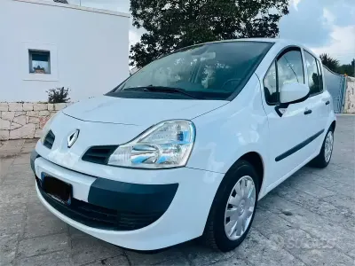 Usata Renault Modus 68 CV (50 kW) 2010 Bianco Monovolume