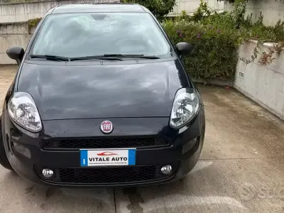 Usata Fiat Punto Street 95 CV (69 kW) 2018 Blu Utilitaria