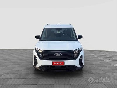 Usata Ford Tourneo Courier Titanium 124 CV (91 kW) 2025 Frozen white Monovolume
