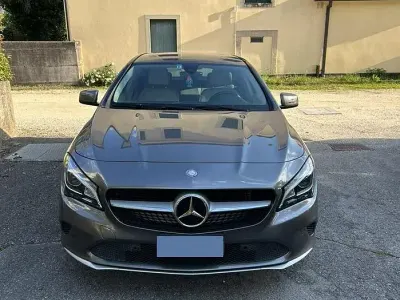 Käytetty Mercedes CLA220 184 HP (135 kW) 2016 Sedan