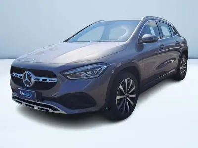 Usata Mercedes GLA180 136 CV (100 kW) 2022 Grigio SUV