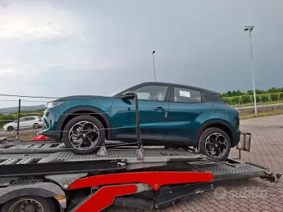 Nuova Alfa Romeo Junior 61 kW (84 CV) 2025 Bluazzurro SUV