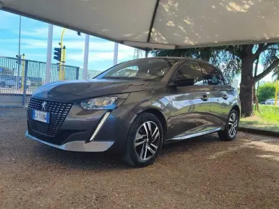 Usata Peugeot 208 Allure 101 CV (74 kW) 2022 Grigio Utilitaria