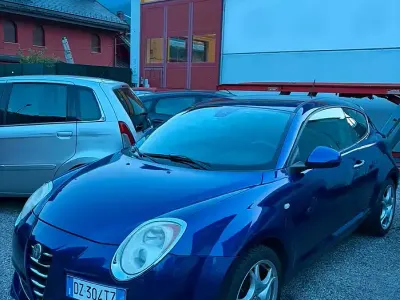 Usata Alfa Romeo MiTo Distinctive 105 CV (77 kW) 2009 Viola Utilitaria