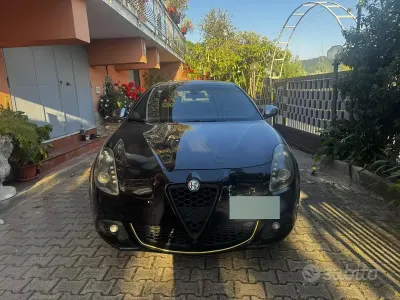 Usata Alfa Romeo Giulietta 105 CV (77 kW) 2011 Nero Utilitaria