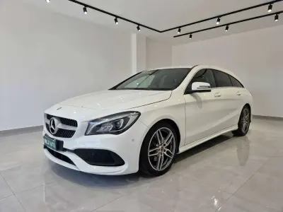 Usata Mercedes CLA220 Shooting Brake Premium 170 CV (125 kW) 2018 Bianco Station wagon