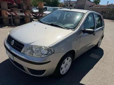 Usata Fiat Punto Active 60 CV (44 kW) 2005 Grigio Utilitaria