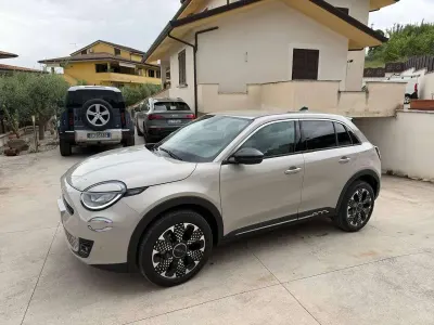 Usata Fiat 600 La Prima 110 CV (80 kW) 2025 Beige SUV