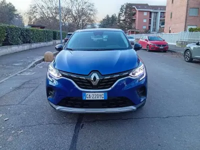 Usata Renault Captur Intens 101 CV (74 kW) 2020 Blu SUV