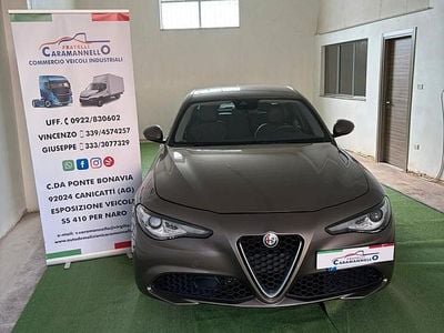 Usata Alfa Romeo Giulia Super 160 CV (117 kW) 2018 Marrone Berlina