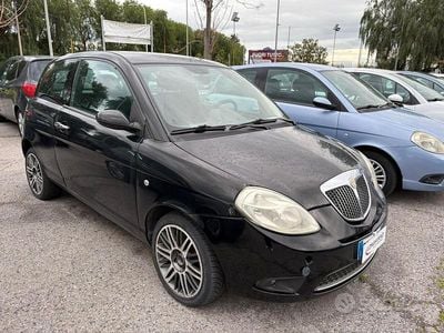 Usata Lancia Ypsilon 77 CV (56 kW) 2007 Nero Utilitaria