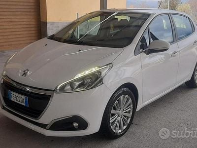 Usata Peugeot 208 82 CV (60 kW) 2016 Utilitaria