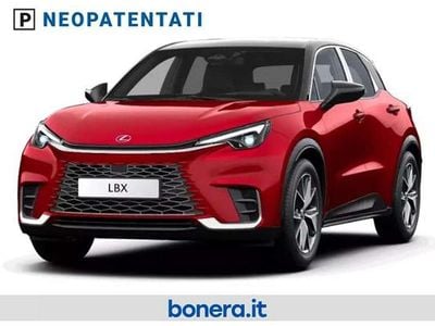 Nuova Lexus LBX 136 CV (100 kW) 2026 Emotional red / black SUV