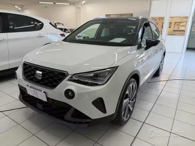 Usata Seat Arona FR 90 CV (66 kW) 2022 Grigio SUV