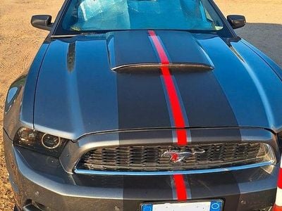 Usata Ford Mustang Convertible 379 CV (278 kW) 2013 Grigio Cabrio