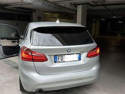 Usata BMW 225 Active Tourer iPerformance 136 CV (100 kW) 2016 Argento Monovolume