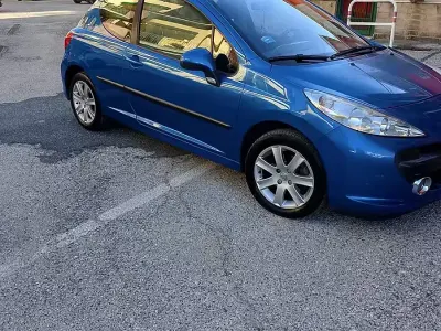 Käytetty Peugeot 207 90 HP (66 kW) 2007 Sininen Sedan