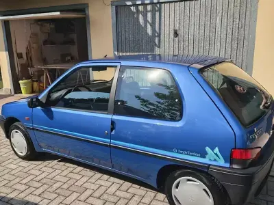 Usata Peugeot 106 60 CV (44 kW) 1994 Blu Utilitaria