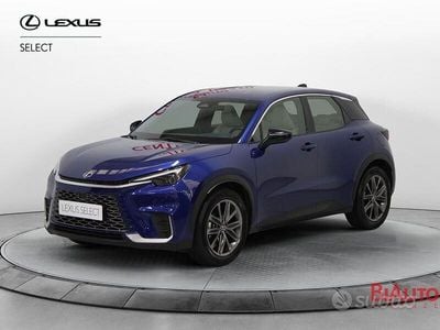 Usata Lexus LBX 136 CV (100 kW) 2024 Blu SUV