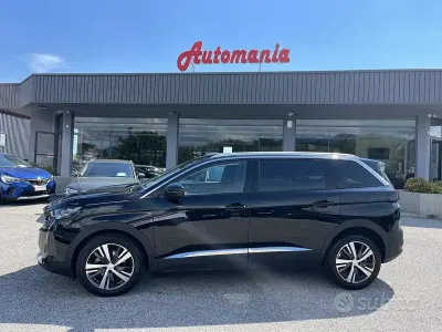 Usata Peugeot 5008 130 CV (95 kW) 2022 Nero SUV