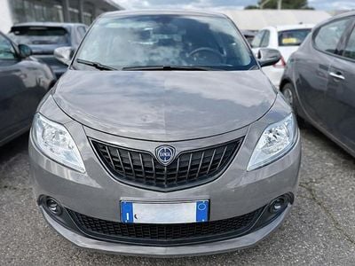 Usata Lancia Ypsilon S 70 CV (51 kW) 2023 Grigio Utilitaria