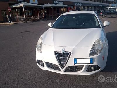 Usata Alfa Romeo Giulietta 140 CV (102 kW) 2012 Bianco Utilitaria