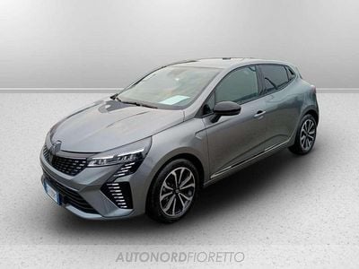 Usata Renault Clio V Techno 91 CV (66 kW) 2025 Grigio Berlina