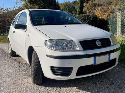 Usata Fiat Punto 69 CV (50 kW) 2006 Bianco Berlina