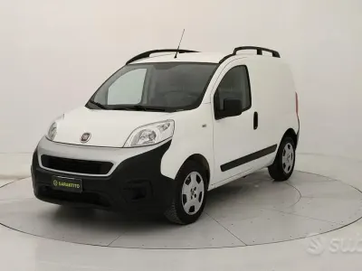 Begagnad Fiat Fiorino 95 HK (69 kW) 2021 Vit Minibuss