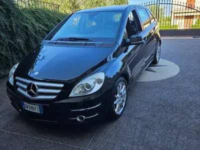 Usata Mercedes B180