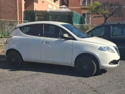 Usata Lancia Ypsilon 80 CV (58 kW) 2013 Utilitaria