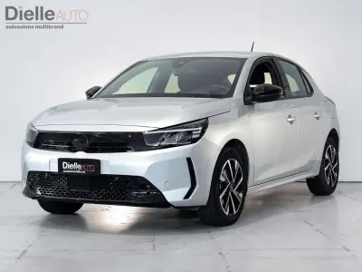 Usata Opel Corsa S 101 CV (74 kW) 2025 Argento metallizzato Utilitaria