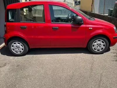 Usata Fiat Panda 69 CV (50 kW) 2011 Rosso Utilitaria