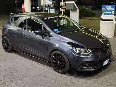 Second-hand Renault Clio IV Zen 75 CP (55 kW) 2018 Berlinǎ