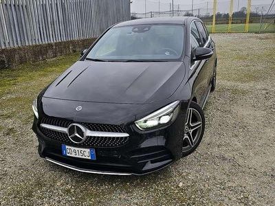 Begagnad Mercedes B200 AMG line 150 HK (110 kW) 2020 Minibuss