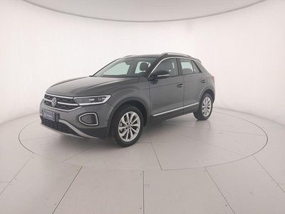 Usata VW T-Roc Style 116 CV (85 kW) 2025 Indium grey metallizzato nero SUV