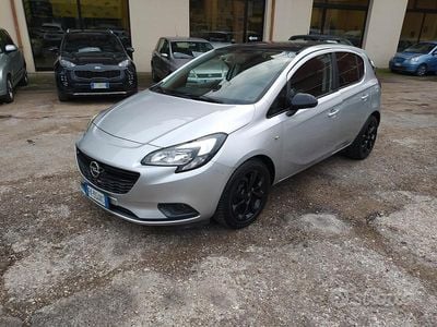 Usado Opel Corsa Innovation 69 HP (50 kW) 2017 Cinzento Citadino