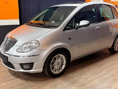 Usata Lancia Musa 89 CV (65 kW) 2009 Argento Monovolume