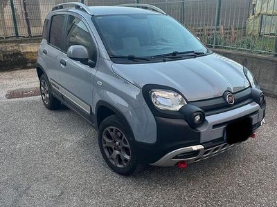 Begagnad Fiat Panda Cross Cross 86 HK (63 kW) 2019 Grå Halvkombi