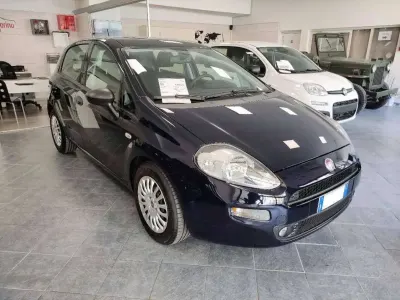 Usata Fiat Punto Street 95 CV (69 kW) 2018 Blu/azzurro Utilitaria