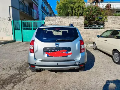 Usata Dacia Duster 90 CV (66 kW) 2016 Grigio SUV