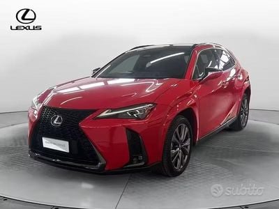 Usata Lexus UX 300h Sport Line 199 CV (146 kW) 2024 Rosso SUV