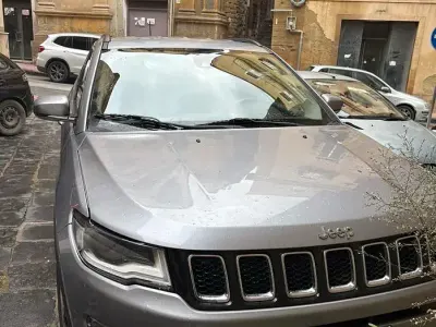 Usata Jeep Compass Limited 140 CV (102 kW) 2017 Grigio SUV