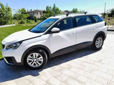 Usata Peugeot 5008 Business-Line 131 CV (96 kW) 2019 Bianco SUV