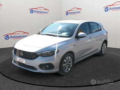 Usata Fiat Tipo Easy 95 CV (69 kW) 2019 Grigio Berlina