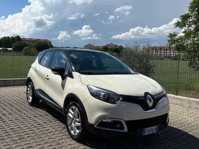 Käytetty Renault Captur 90 HP (66 kW) 2014 Peessi Katumaasturi