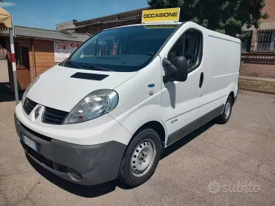 Usata Renault Trafic 114 CV (83 kW) 2009 Bianco Monovolume